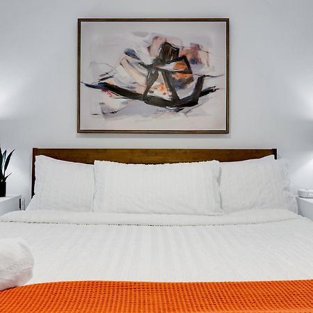 Artsy - A Birdy Vacation Rental San Antonio Exterior photo