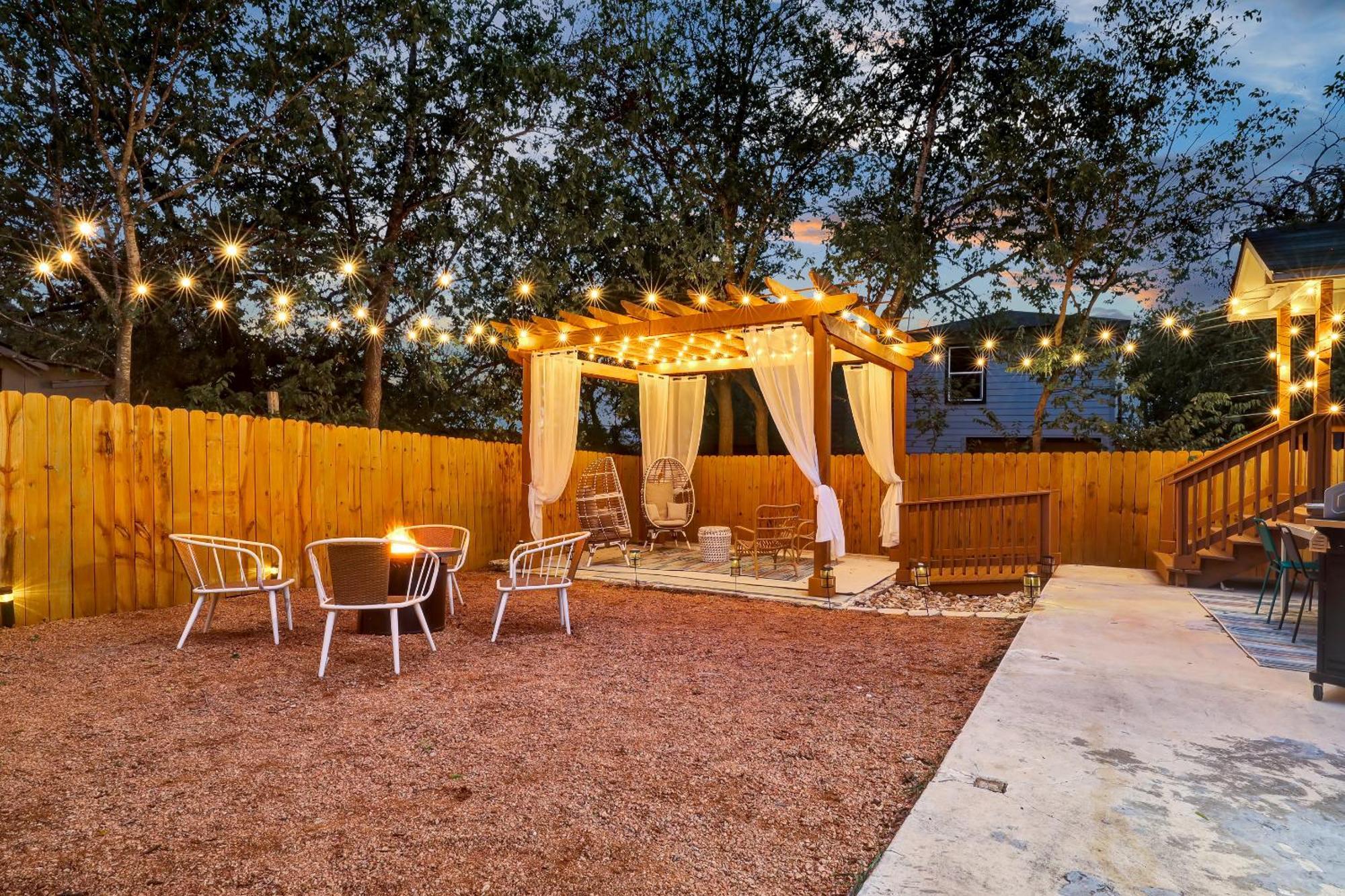 Artsy - A Birdy Vacation Rental San Antonio Exterior photo